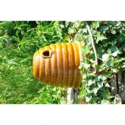Wildlife World Ceramic Bee Skep With Nesting Material